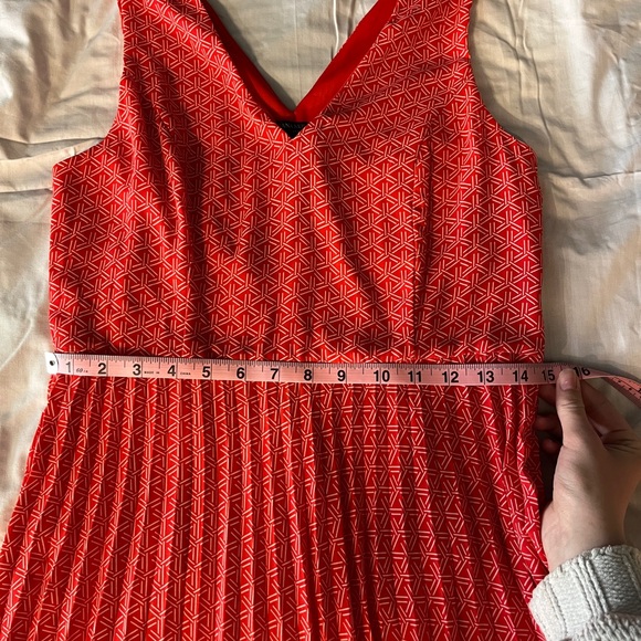 Banana Republic Sleeveless Red Patterned Mini Dress, Size 6 NWT - Picture 12 of 16